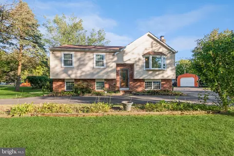 180 W Malaga Rd, Williamstown, NJ 08094