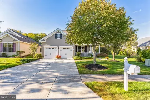30 Danbury Rd, Swedesboro, NJ 08085