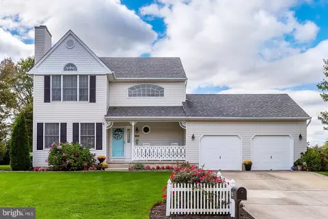 312 Snowgoose Ln, Mullica Hill, NJ 08062
