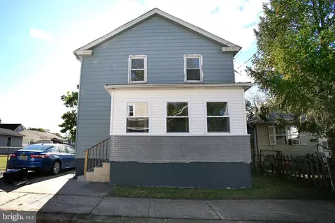 218 W Adams St, Paulsboro, NJ 08066