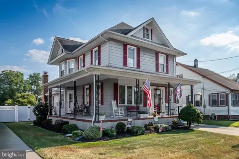 720 W Broad St, Gibbstown, NJ 08027