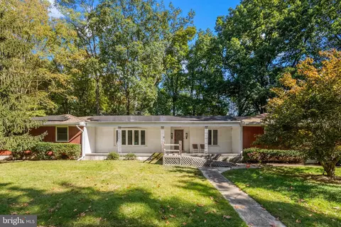 168 Peach St, Westville, NJ 08093