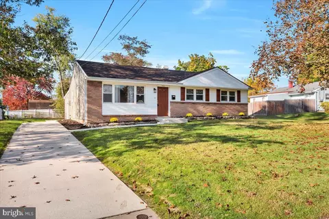 518 Buckingham Dr, Sewell, NJ 08080