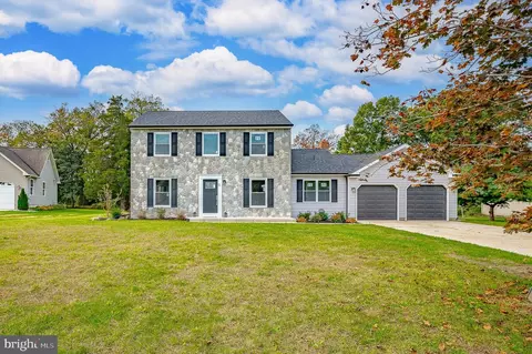 13 Catawba Ave, Blackwood, NJ 08012