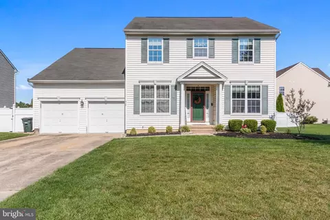 727 Horseshoe Ln, Williamstown, NJ 08094
