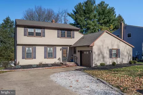 21 Daytona Ave, Sewell, NJ 08080