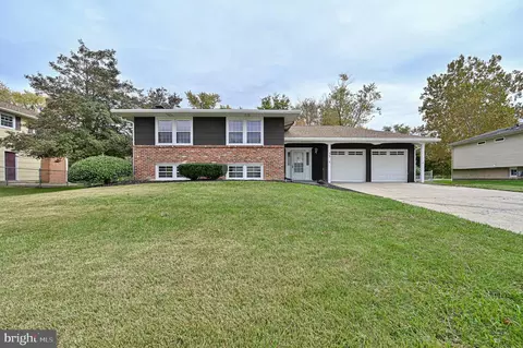 33 Bryant Rd, Blackwood, NJ 08012