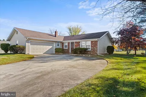 143 Cummings Ct, Sewell, NJ 08080