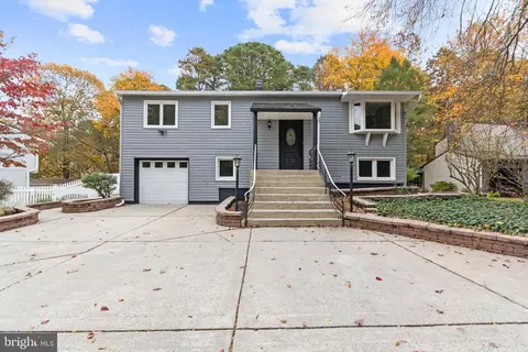 216 Scarlet Oak Rd, Blackwood, NJ 08012
