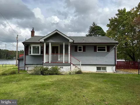 3418 S Shore Dr, Williamstown, NJ 08094