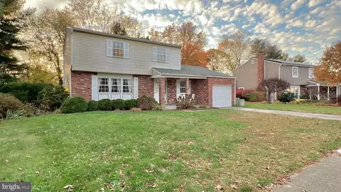 63 Hartford Rd, Sewell, NJ 08080