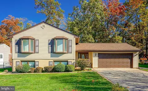 1618 White Cedar Ln, Williamstown, NJ 08094