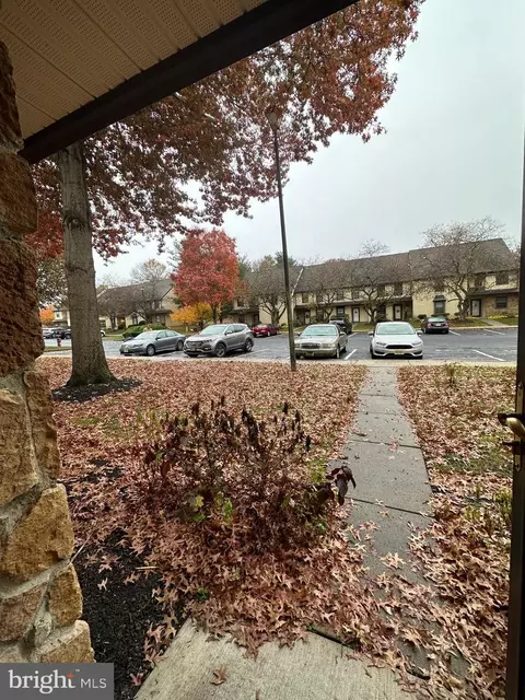 121 Allens Ln, Mullica Hill, NJ 08062