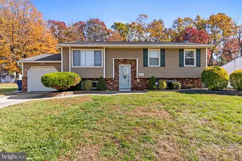 1646 Holly Pkwy, Williamstown, NJ 08094