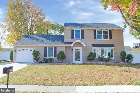 22 Manchester Rd, Sewell, NJ 08080