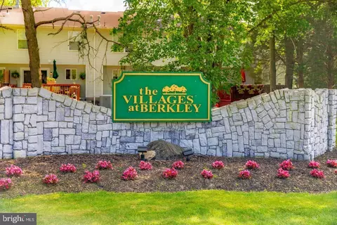 1063 Tristram Cir, Mantua, NJ 08051