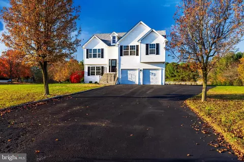 56 Kings Ct, Swedesboro, NJ 08085