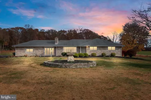 1688 Blue Bell Rd, Williamstown, NJ 08094