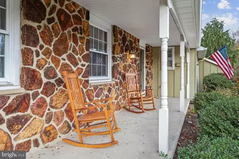 307 Mohawk Dr, Wenonah, NJ 08090