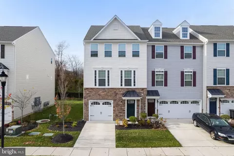 30 Peacock Cir, Sewell, NJ 08080