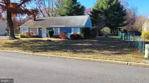 125 Buckhorn Dr, Williamstown, NJ 08094