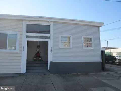 425 S Main St, Williamstown, NJ 08094