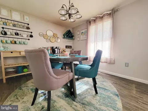 123 E Buck St, Paulsboro, NJ 08066