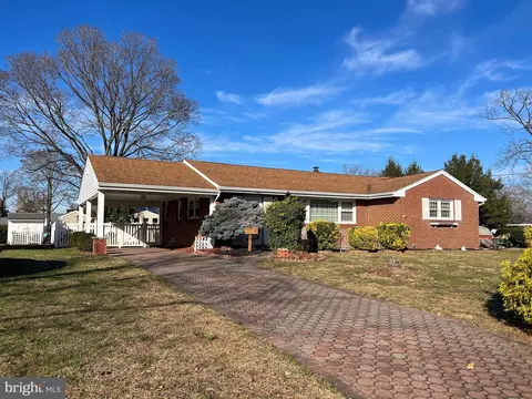7 Hillside Ave, Westville, NJ 08093