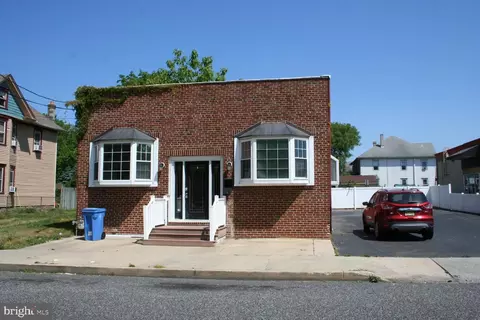 17 W Center St, Clayton, NJ 08312