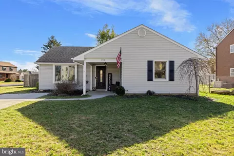 308 Ipswich Ln, Williamstown, NJ 08094