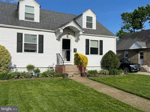 10 Evergreen Pl, Gibbstown, NJ 08027