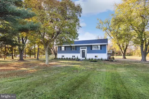 211 Cedar Rd, Mickleton, NJ 08056
