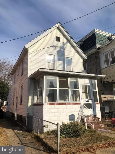 57 Roosevelt St, Paulsboro, NJ 08066