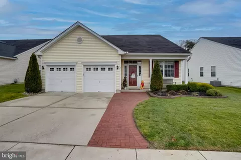 7 Osprey Ln, Thorofare, NJ 08086