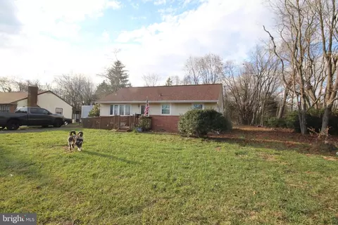 347 Walnut St, Williamstown, NJ 08094