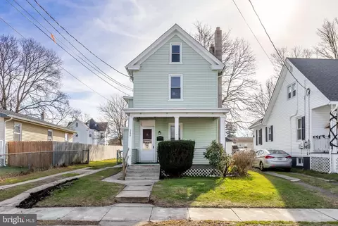 240 Maple St, Clayton, NJ 08312