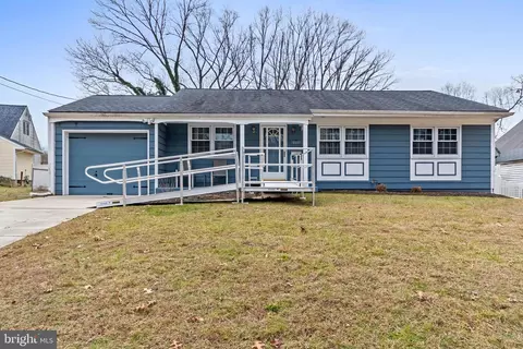 803 Lafayette Ct, Blackwood, NJ 08012