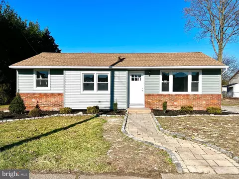 106 Laurel Ave, Sicklerville, NJ 08081