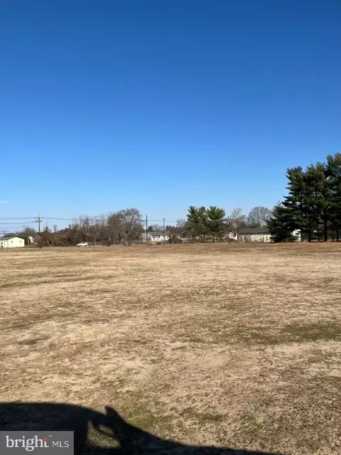 433 Crown Point Rd, Thorofare, NJ 08086