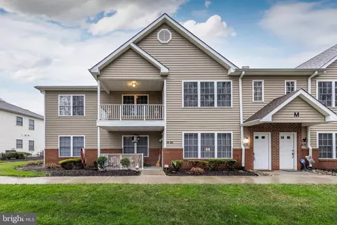70 M Pristine Pl, Sewell, NJ 08080