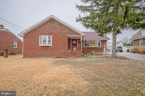 127 S Poplar St, Gibbstown, NJ 08027
