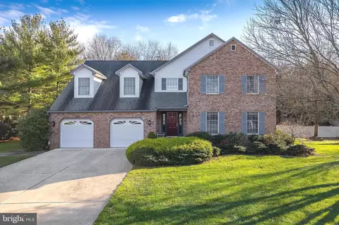 5 Plantation Ct, Glassboro, NJ 08028