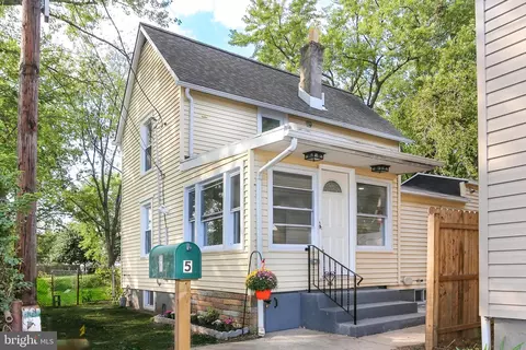 5 Queen St, Paulsboro, NJ 08066