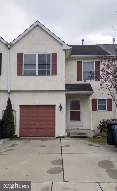 27 Arbour Ln, Sewell, NJ 08080