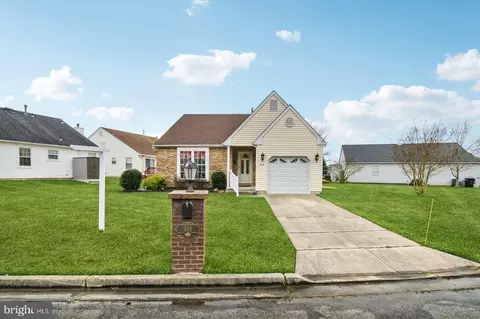 610 Barbados Dr, Williamstown, NJ 08094