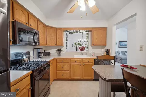 22 Pristine Pl # D, Sewell, NJ 08080 photo 14
