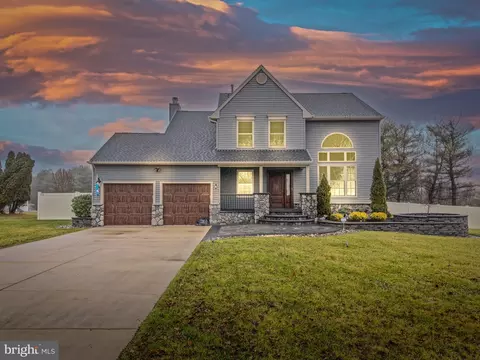 2 Olmsted Dr, Sewell, NJ 08080