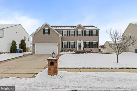 318 Carriage Dr, Mount Royal, NJ 08061