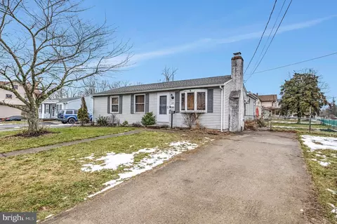107 W Center St, Clayton, NJ 08312
