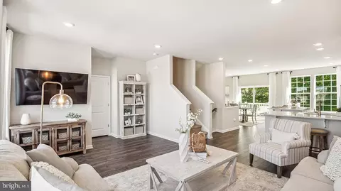 515 N Palace Dr, Glassboro, NJ 08028